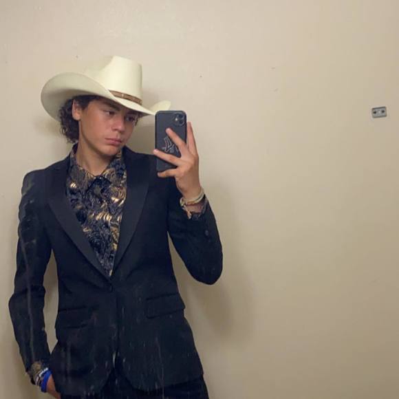 Meet your Posher, Christopher - Picture 1 of 1